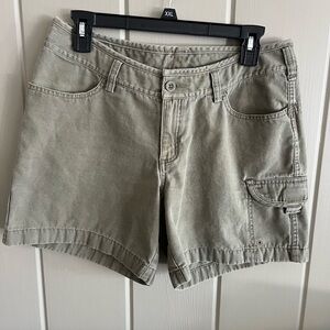 The North Face Women’s Utility Hiking Shorts – Size 8 Long